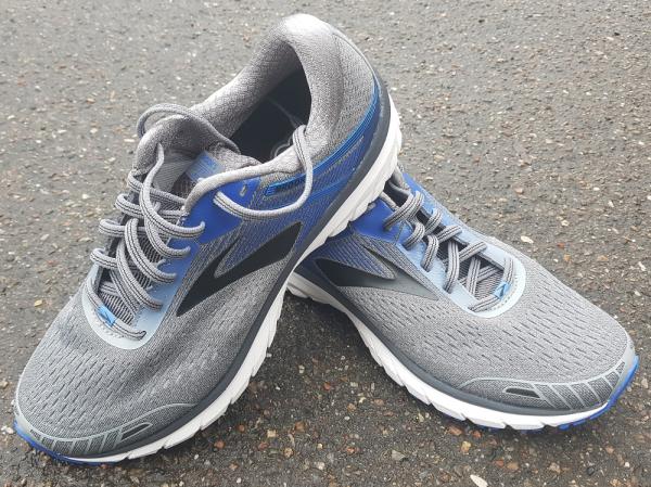 brooks adrenaline gts 18 grey