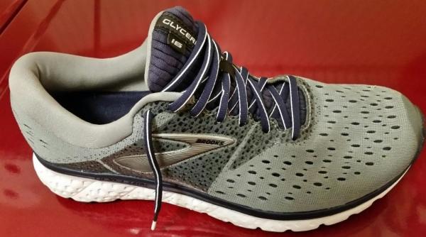 brooks gel shoes