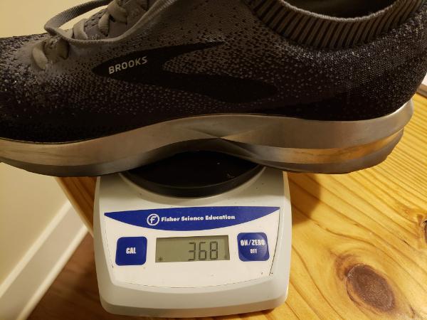 brooks levitate weight