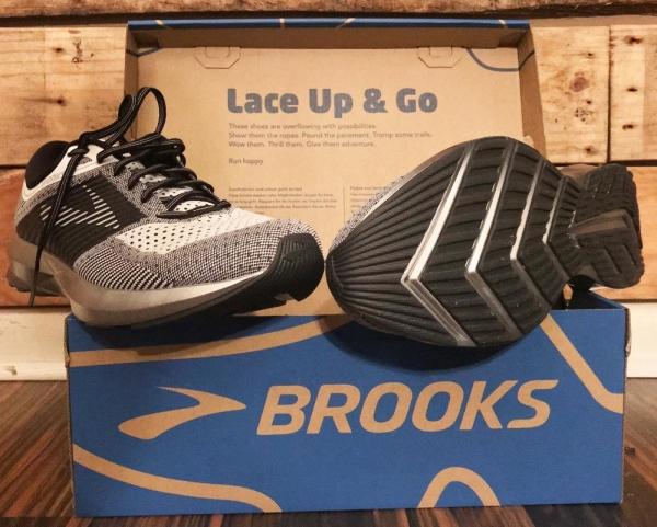 brooks shoe box