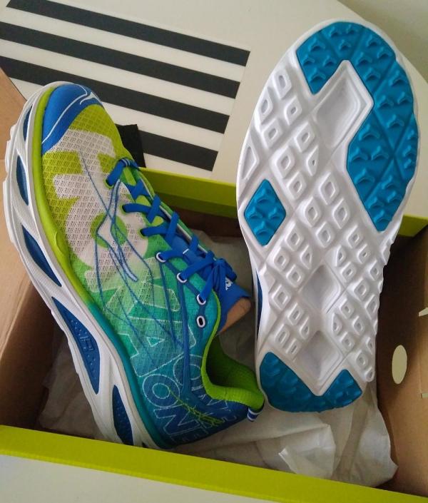 hoka one one huaka 2