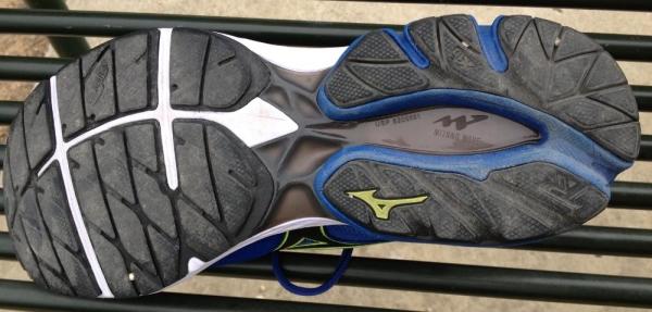 mizuno wave rider 21 2e