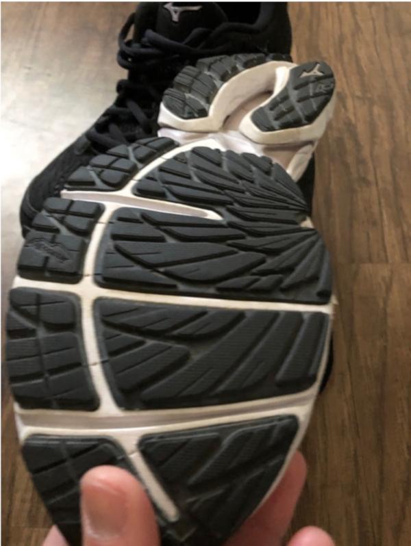 mizuno wave rider 22 runrepeat
