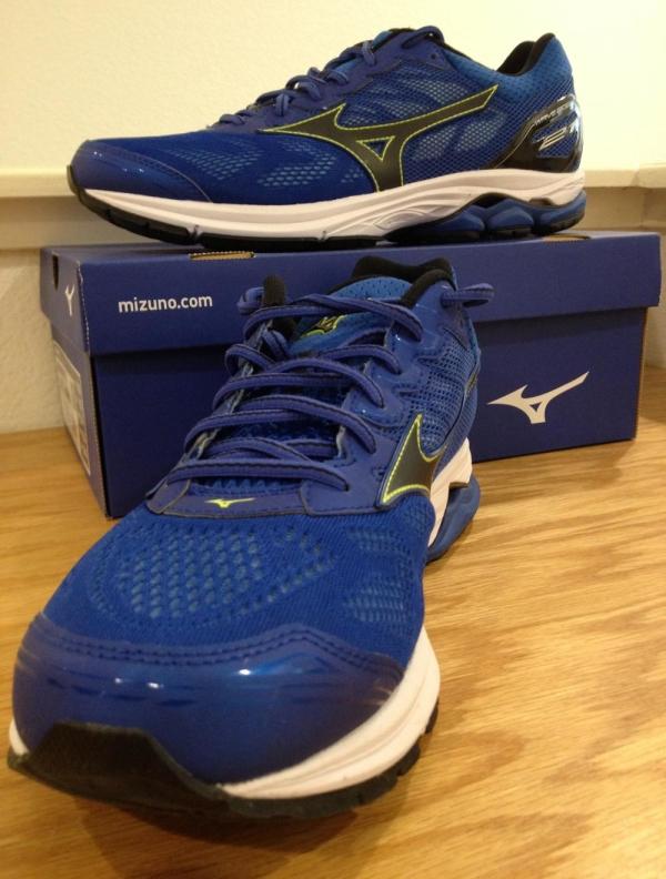 mizuno wave rider 21 2e