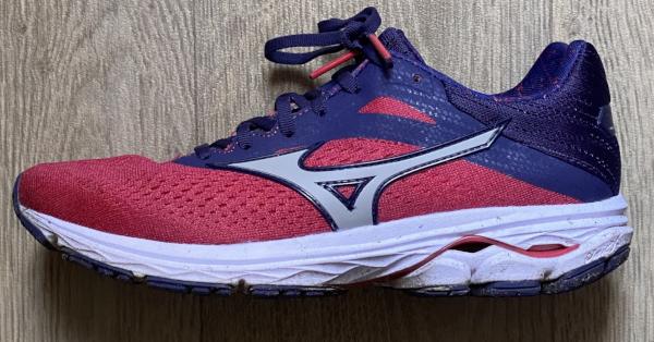 mizuno wave rider 23 runrepeat