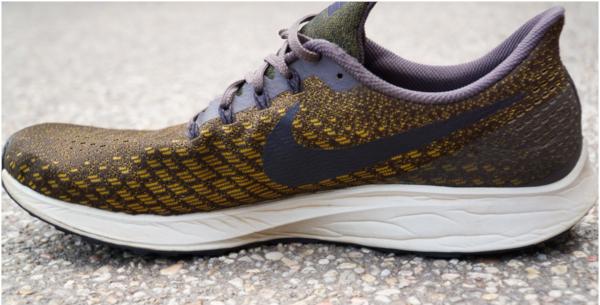 nike air zoom pegasus 35 black gold