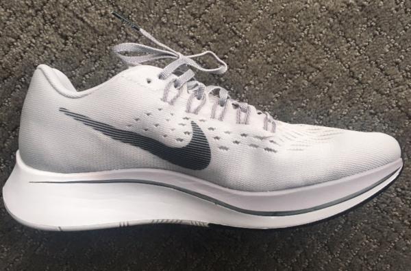 nike zoom fly trasparenti