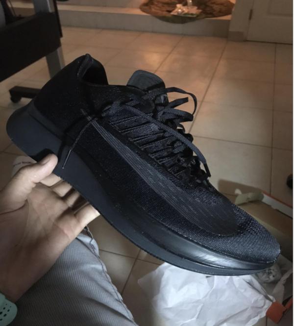 nike zoom fly triple black