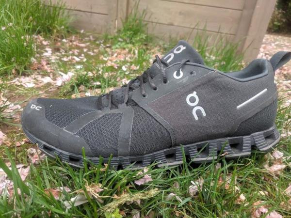 on cloud waterproof shoes review