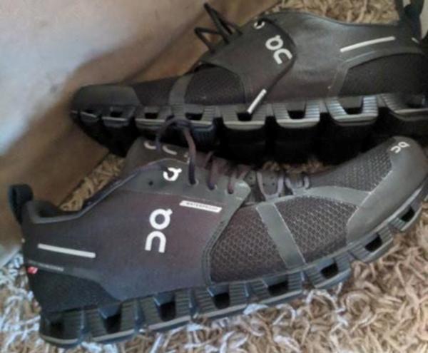 on cloud waterproof shoes review