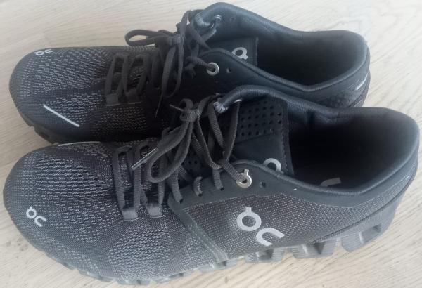 cloud x running shoes review