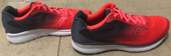 saucony men's everun breakthru 4