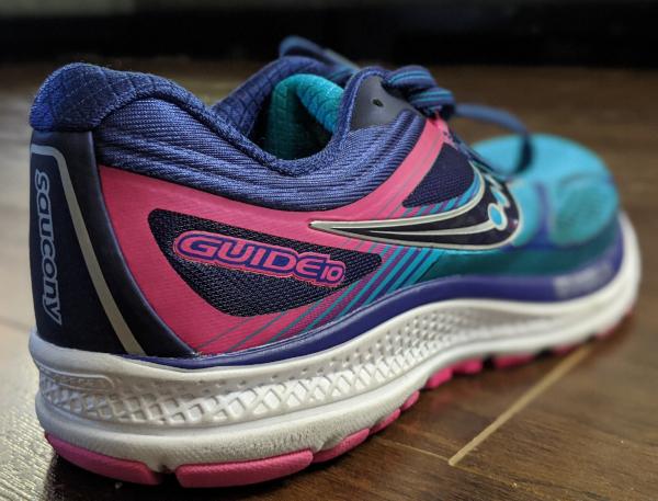 saucony guide 10 knee pain