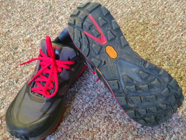 Topo Athletic Hydroventure 2 