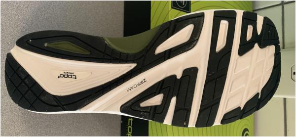 Topo-Athletic-Ultrafly-3-Outsole.jpg