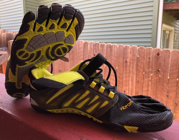 vibram five fingers v train review