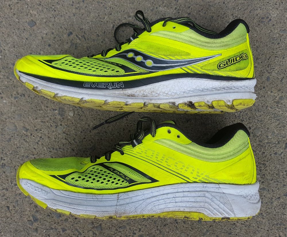 saucony guide 10 overpronation 